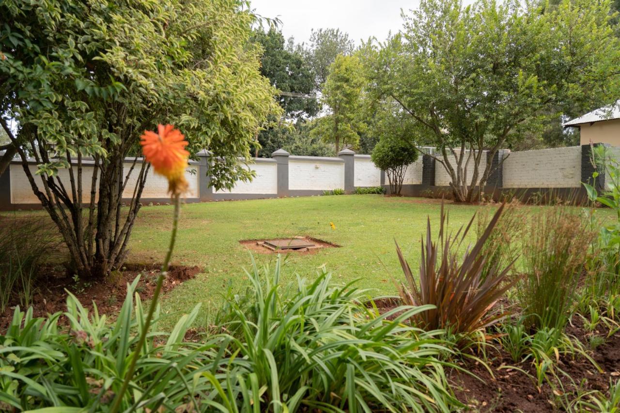 Rueby'S Guesthouse Dullstroom Exteriér fotografie